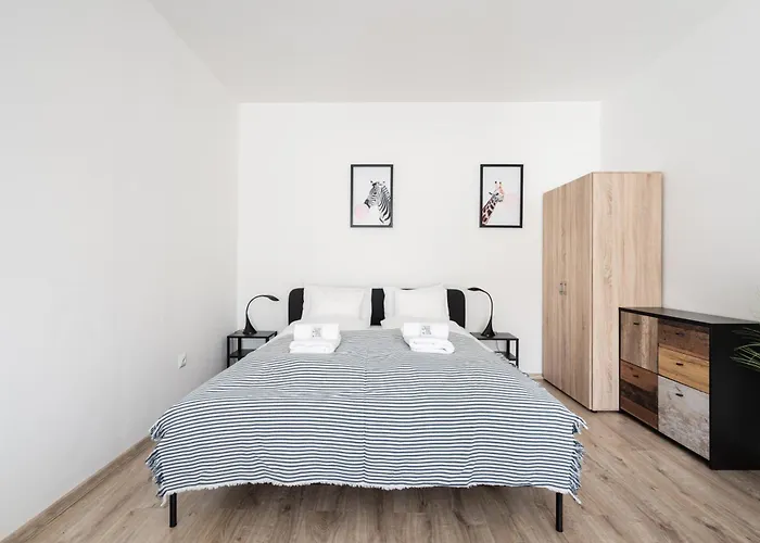Lunar Love Apartment